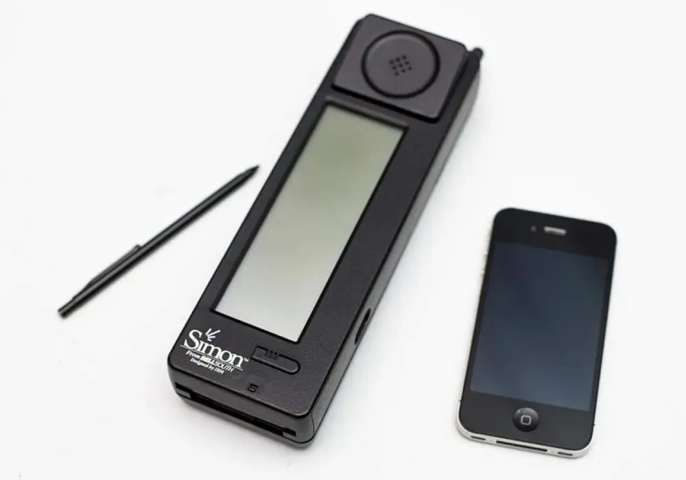 Kiedy powstał pierwszy smartfon? Poznaj IBM Simon i jego historię
