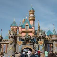 Pierwszy Disneyland na świecie: historia, znaczenie i atrakcje