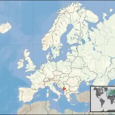 Mapa Europy z zaznaczonym Kosowem, najmłodszym państwem Europy.