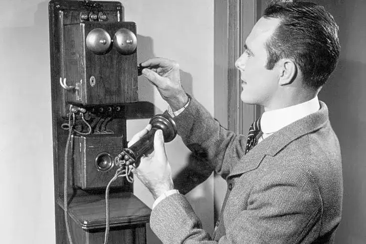 Zdjęcie Kiedy wynaleziono telefon? Fascynująca historia jego powstania