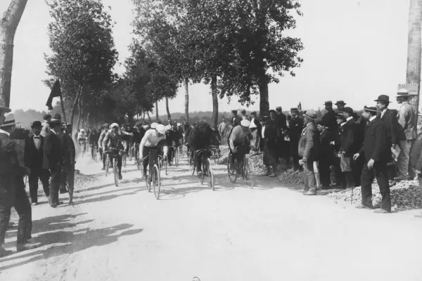 Kto wynalazł rower? Historia, która zmieniła świat transportu